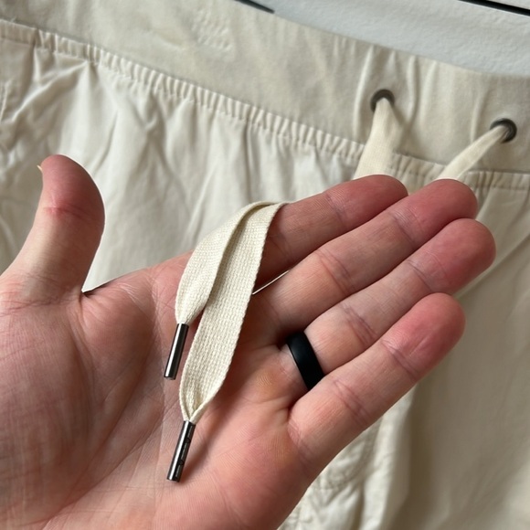 NWT Gap Men’s Premium Cotton Chino Shorts With Adjustable Draw String Large - Picture 4 of 7